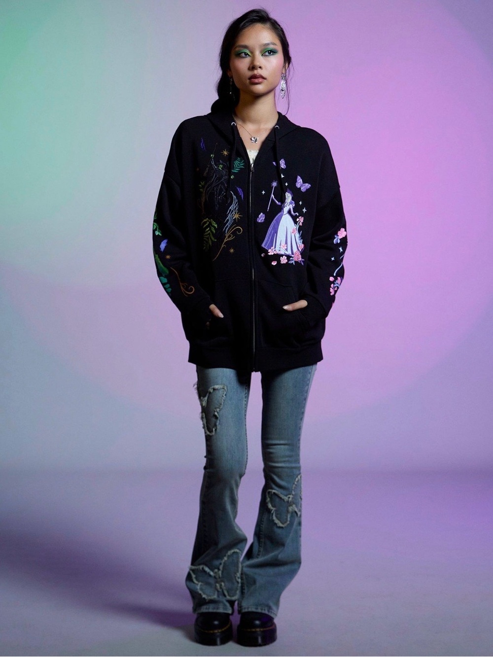 Her Universe Wicked Elphaba & Glinda Duo Embroidered Girls Hoodie - Picture 10 of 12